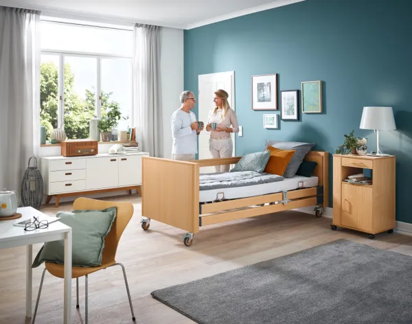 Pflegebett DALI mit Holzhaube und Bluetoothhandschalter 90x200 cm Holz