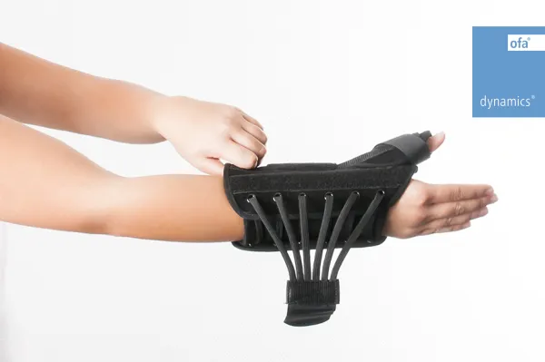 Handgelenk Schnürorthese mit Daumenfixierung Dynamics schwarz