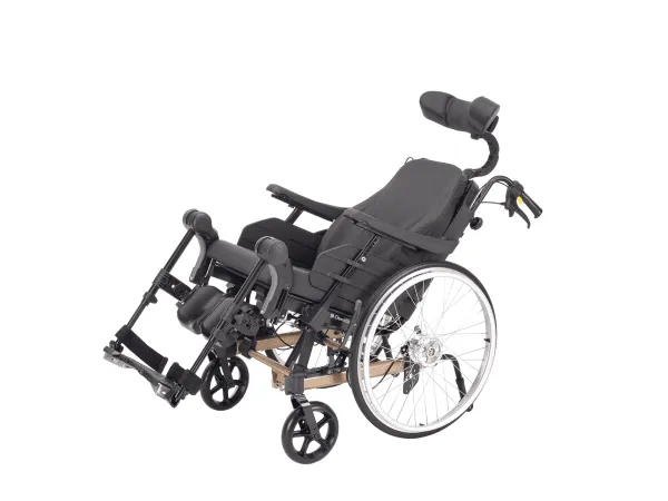 Multifunktions- und Lagerungsrollstuhl Rea Clematis Pro mit Therapietisch und Pelotten perlmuttbeige